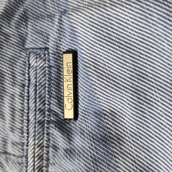 Calvin Klein shorts 9" inseam - Picture 5 of 5